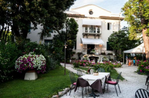 Hotel Club i Pini - Residenza d'Epoca in Versilia Lido Di Camaiore
